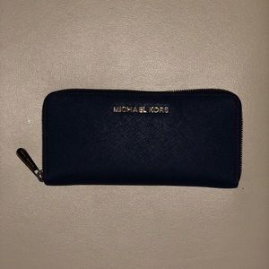 Michael kors jet blue wallet